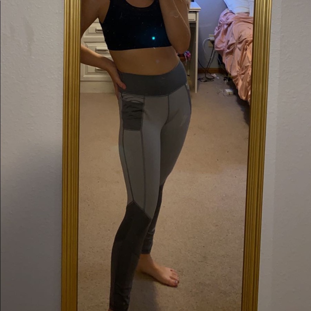 Grey workout leggings